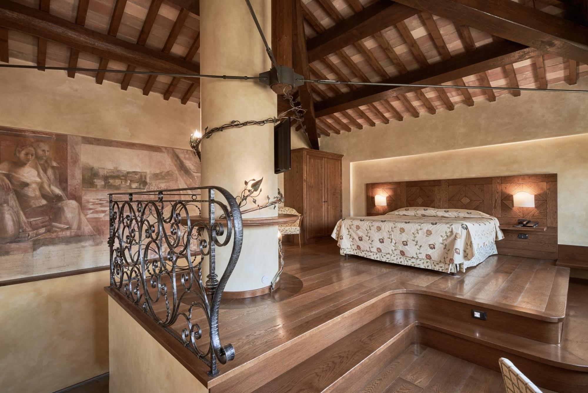 Borgo Lanciano Otel Castelraimondo Dış mekan fotoğraf