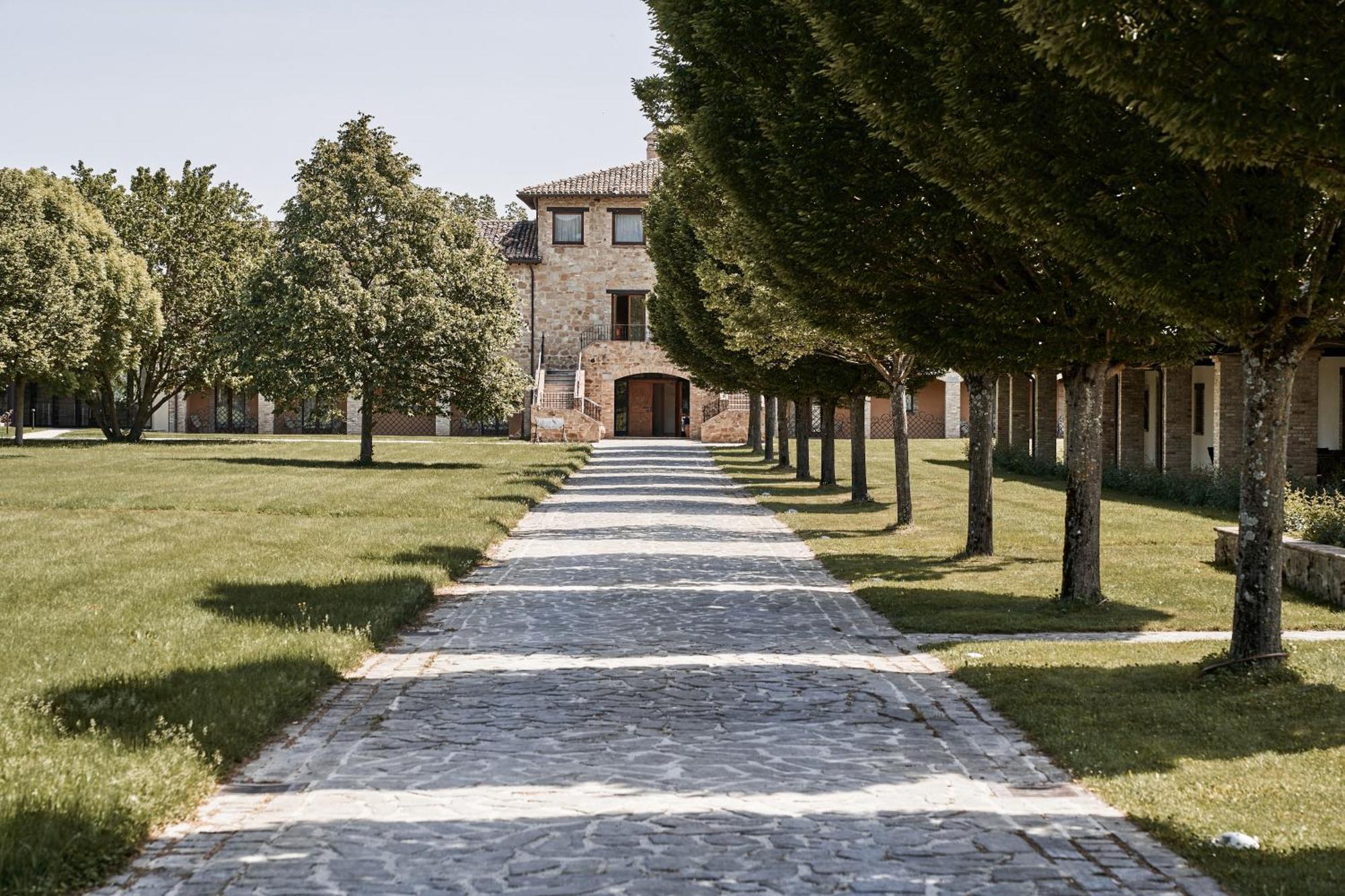 Borgo Lanciano Otel Castelraimondo Dış mekan fotoğraf