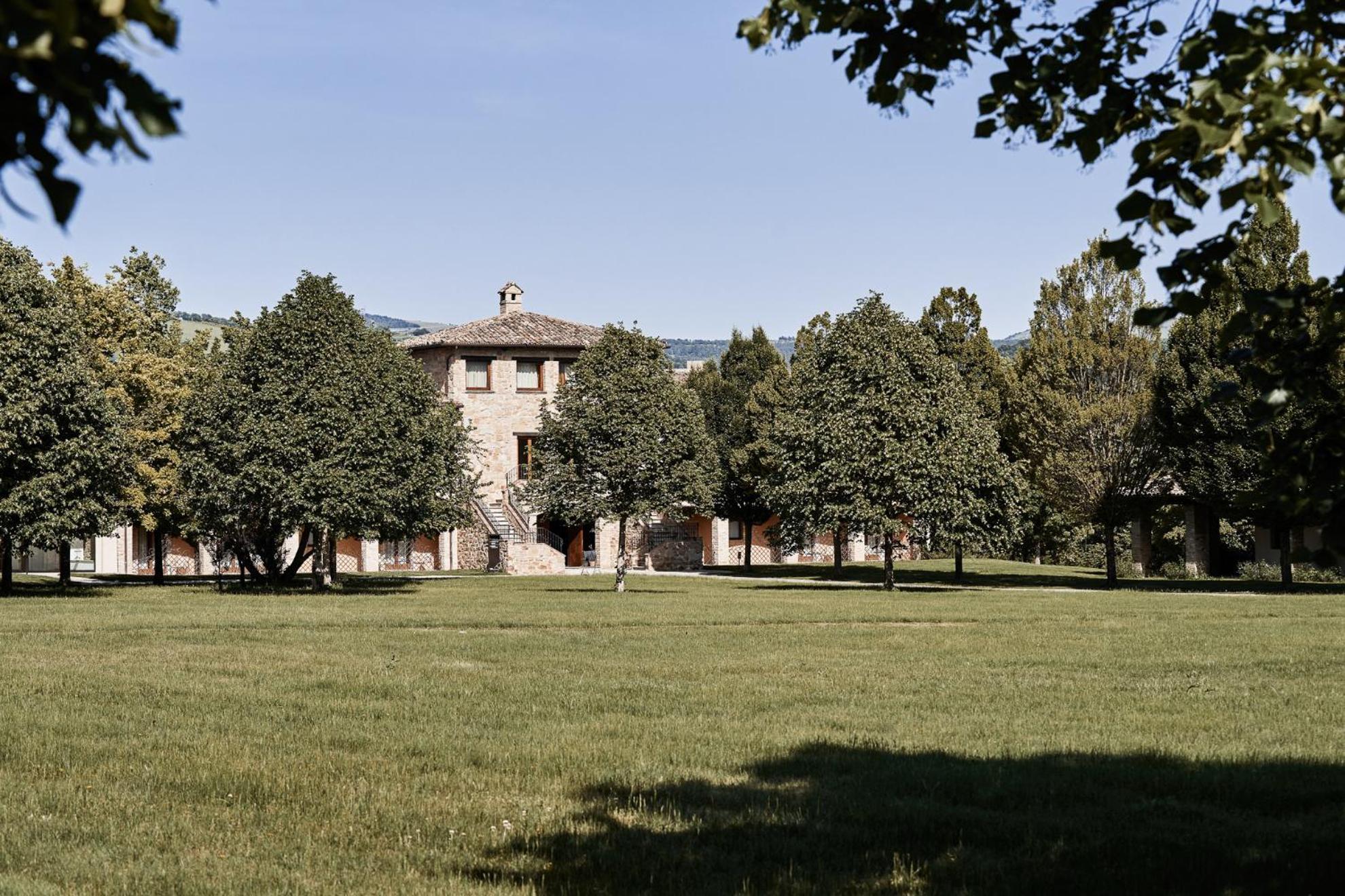 Borgo Lanciano Otel Castelraimondo Dış mekan fotoğraf